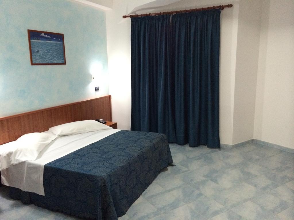 Hotel Milano San Salvo Værelse billede